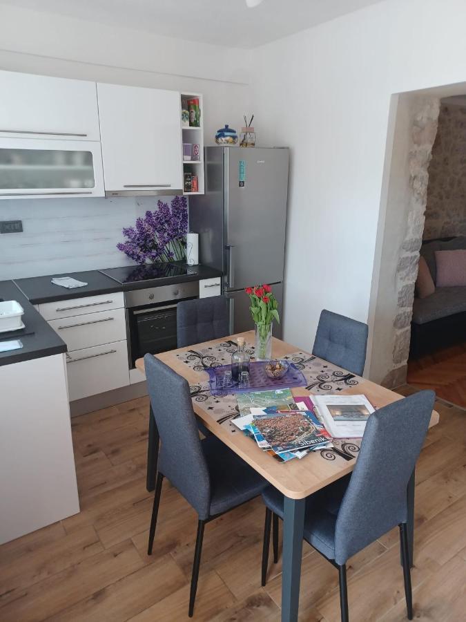 Apartment Karla Snb Lozovac Eksteriør bilde