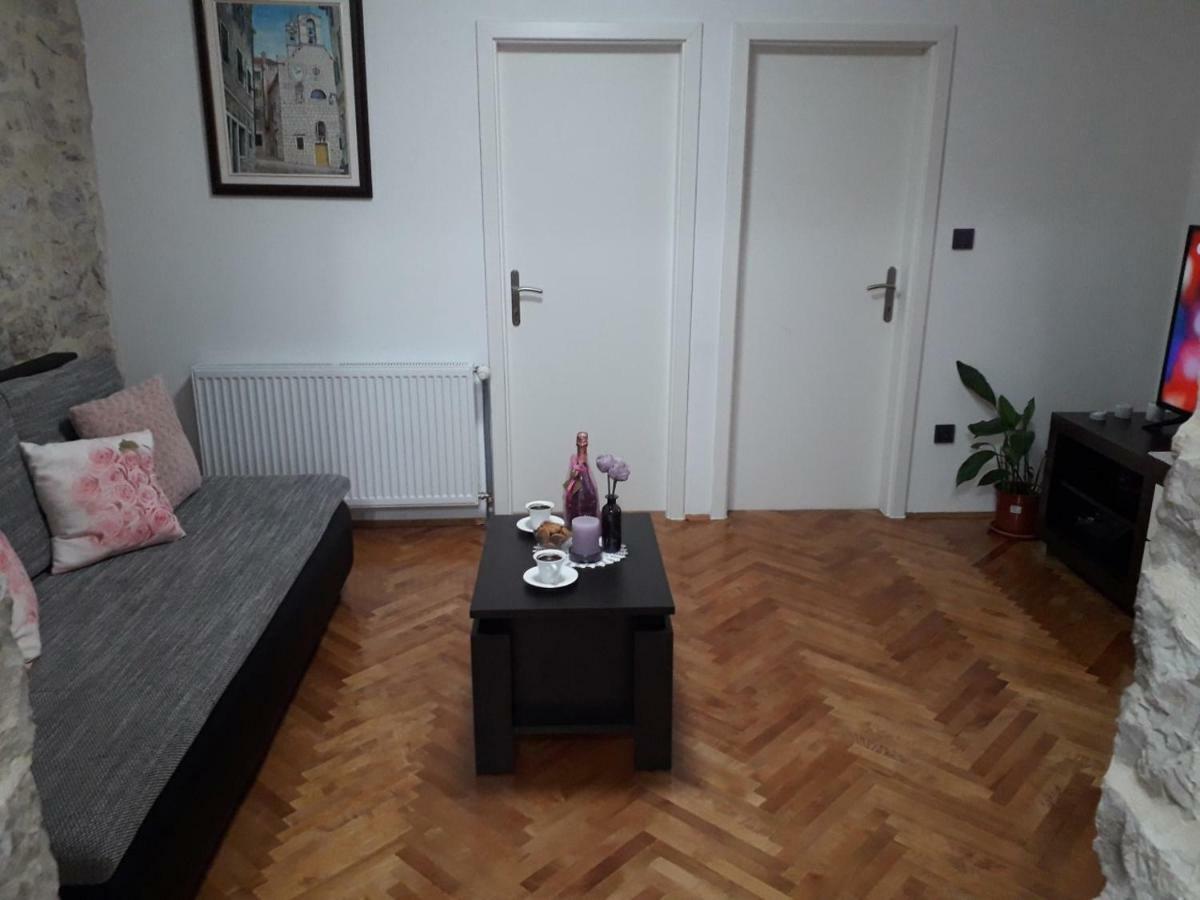 Apartment Karla Snb Lozovac Eksteriør bilde